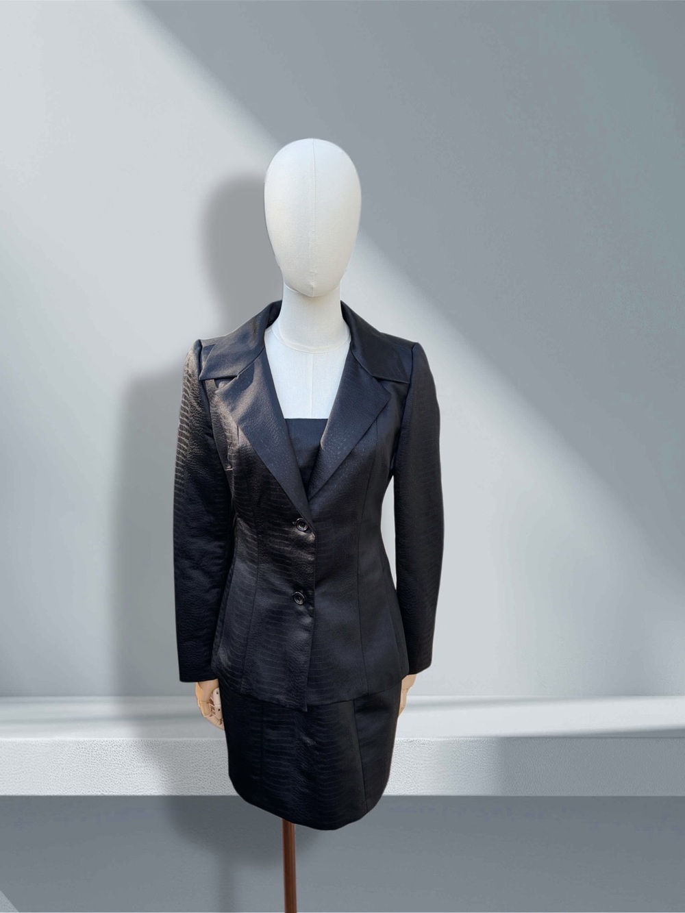 Y2K Carmen Marc Valvo Faux Croc Black Tailored Two Piece Dress & Jacket Suit